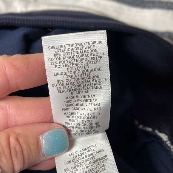 Jones New York Women’s Navy Blue and Beige Striped Skort size Medium NEW - Picture 5 of 5